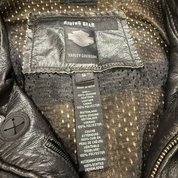 Harley-Davidson Black Bomber Jacket with Quilted Shoulders - Picture 6 of 7